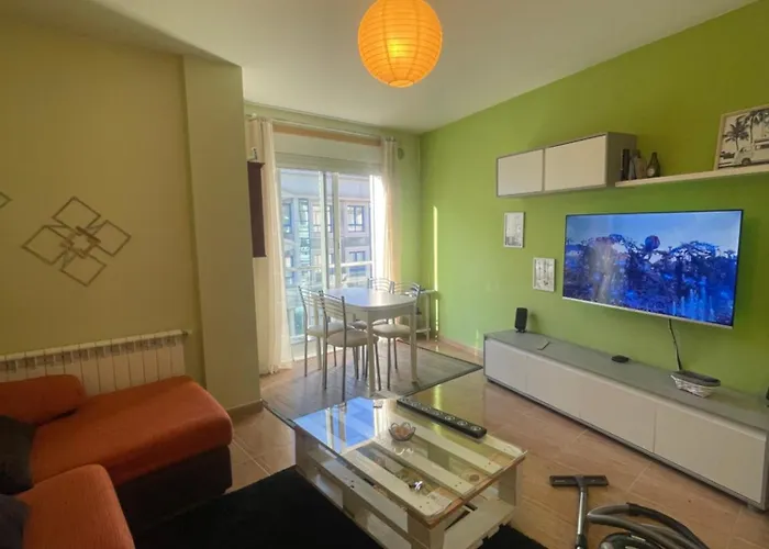 Luminoso Y Acogedor Лалин